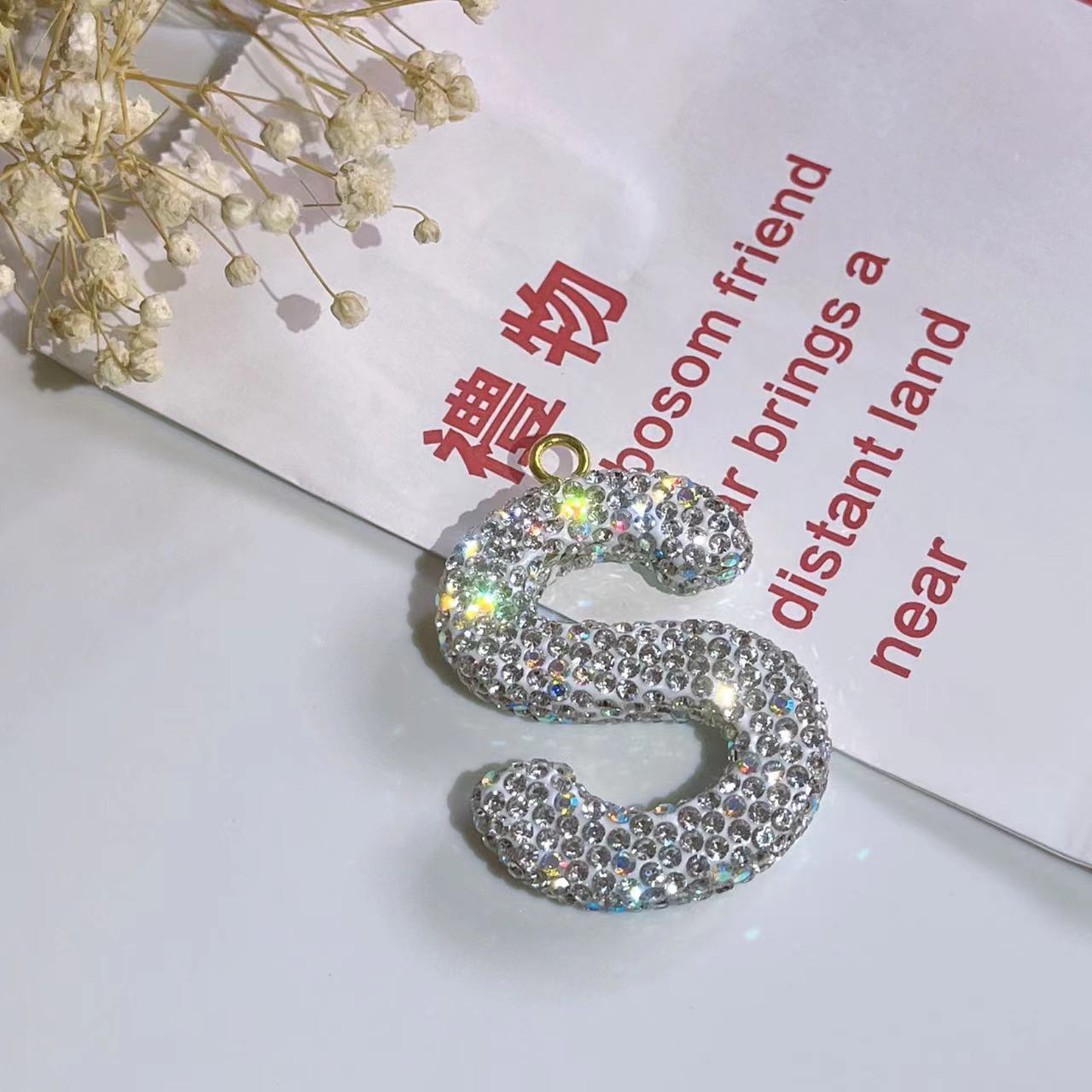 Wholesale Optional Color Letter Car Keychains